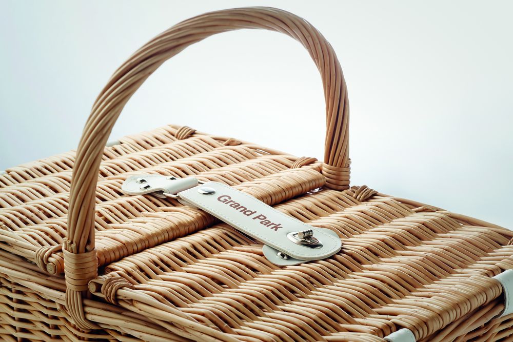 GiftRetail MO6194 - MIMBRE PLUS Wicker picnic basket 4 people